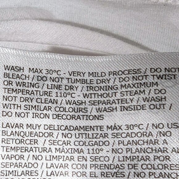 Guess | Eco Organic Cotton Blend White Fruit Graphic Print Easy Tee | Medium - Picture 9 of 12